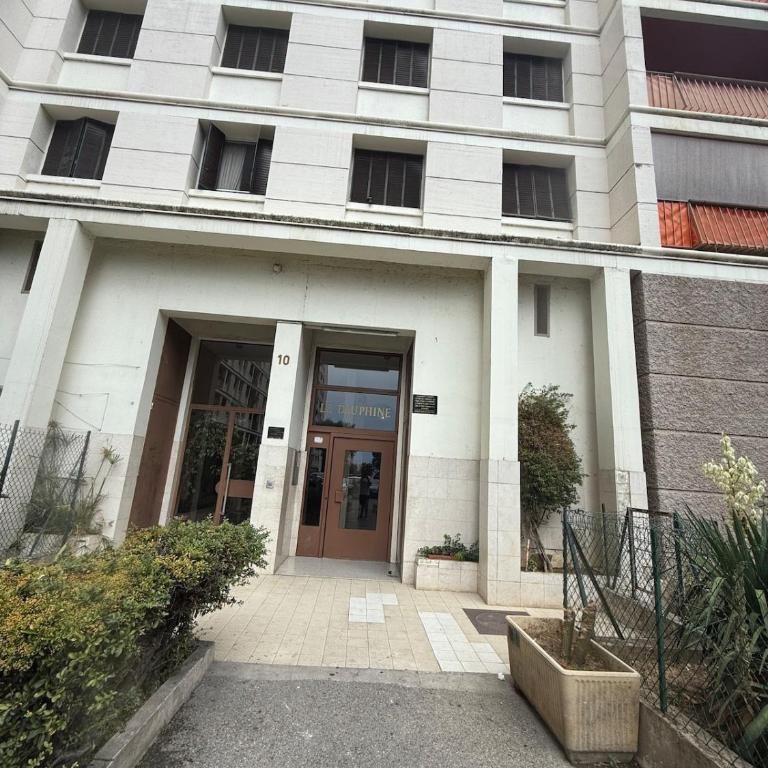 Apparently 2 bedrooms - Appartement 2 Chambres - 8