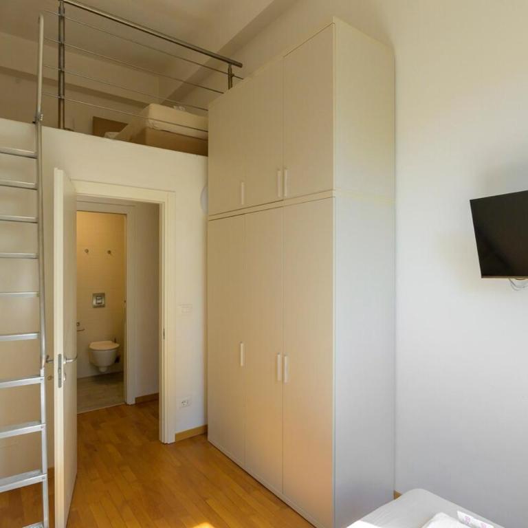 Cozy Modern Loft with Parking - BeMyHost - Appartamento con 2 Camere da Letto - 4