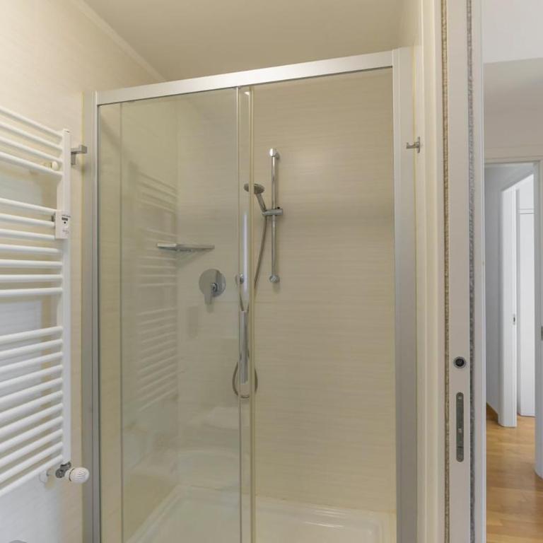 Cozy Modern Loft with Parking - BeMyHost - Appartamento con 2 Camere da Letto - 27