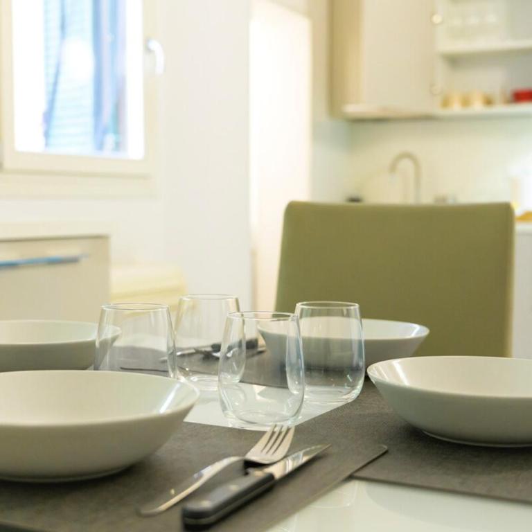Cozy Modern Loft with Parking - BeMyHost - Appartamento con 2 Camere da Letto - 37