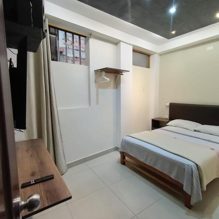 Hospedaje Diamantes - Habitación Doble con baño privado - 3