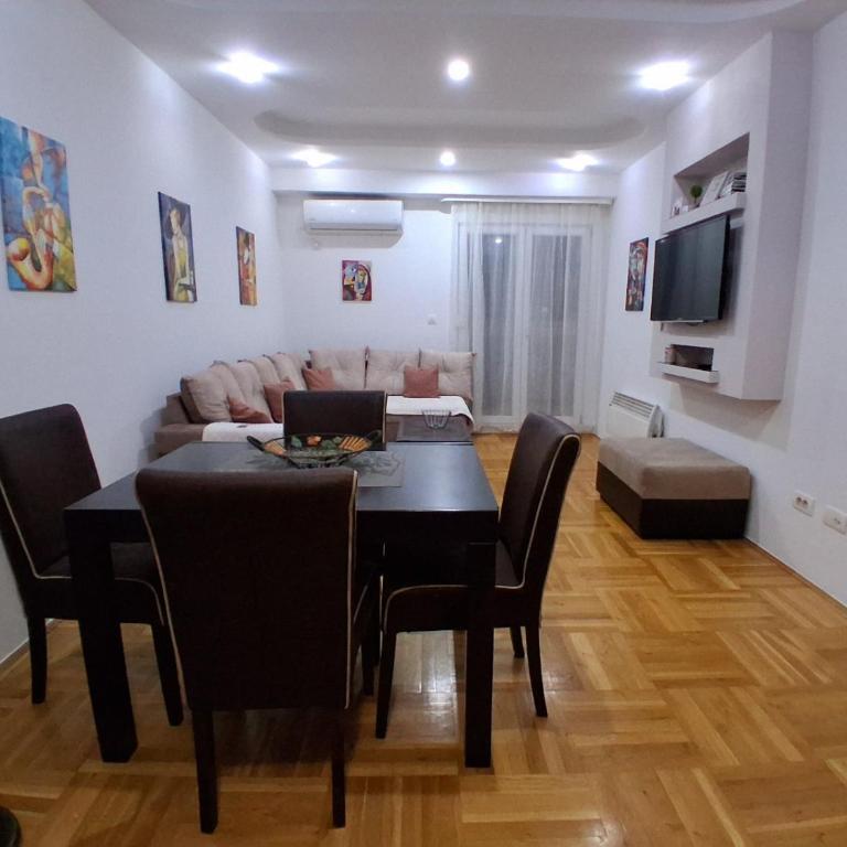 COMFORT 74 Podgorica - Two-Bedroom Apartment - 2