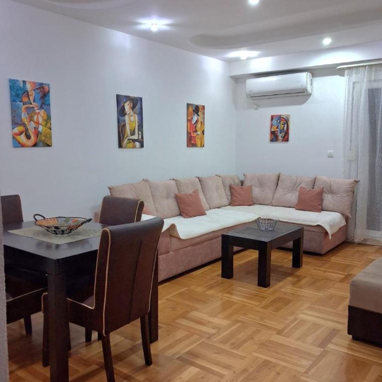 COMFORT 74 Podgorica - Two-Bedroom Apartment - 5