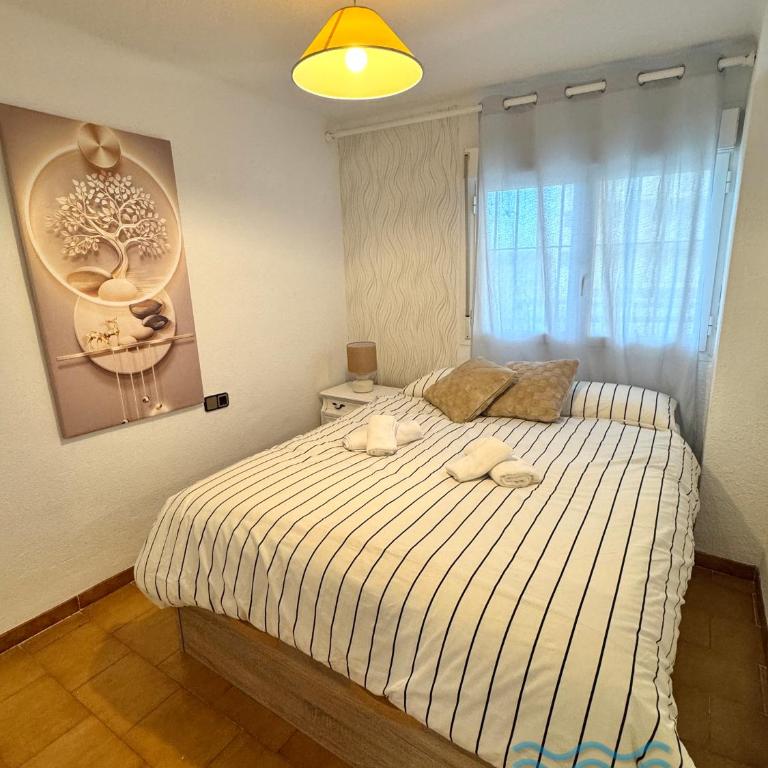 APARTBEACH AGUSTINA ARAGON 2 VISTAS LATERAL a PLAYA - Apartment - 3