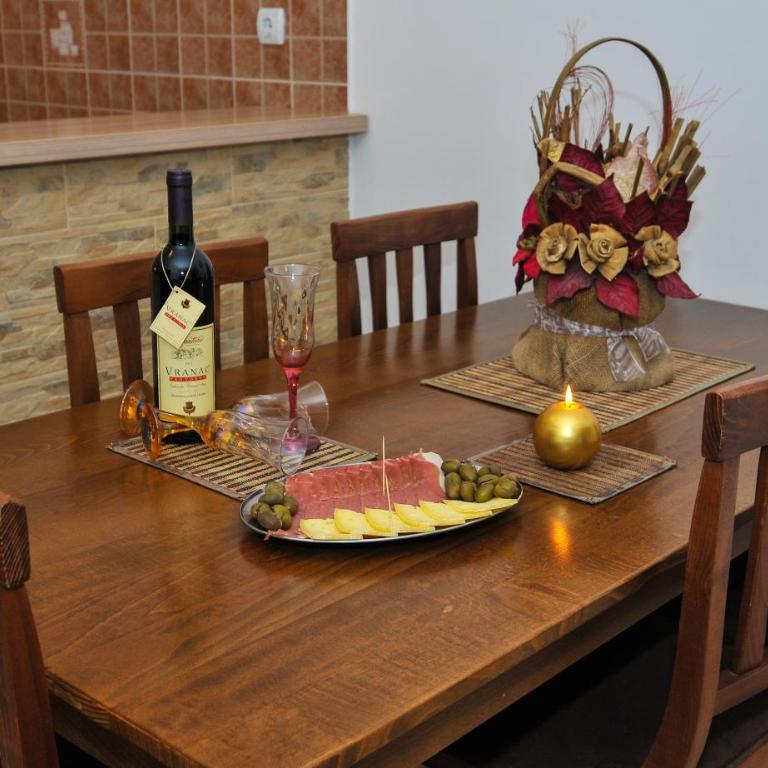 Apartments Samardžić - One-Bedroom Apartment with Terrace (5 Adults) - 9