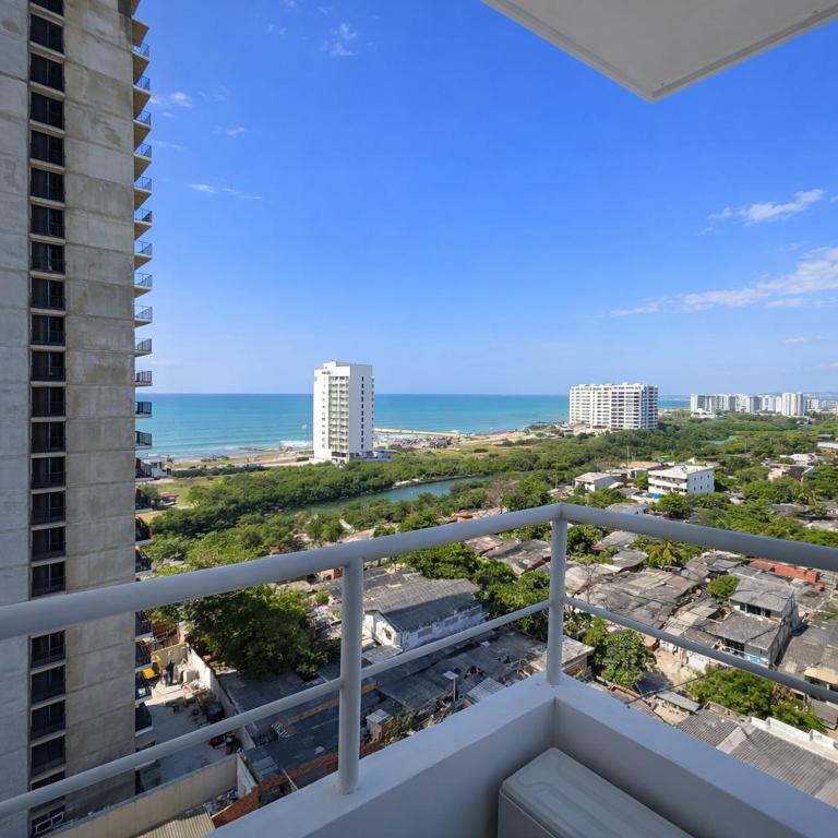 Caribbean Mist by Hilal, Seaview, Chill & Pool - Three-Bedroom Apartment with Balcony - 19