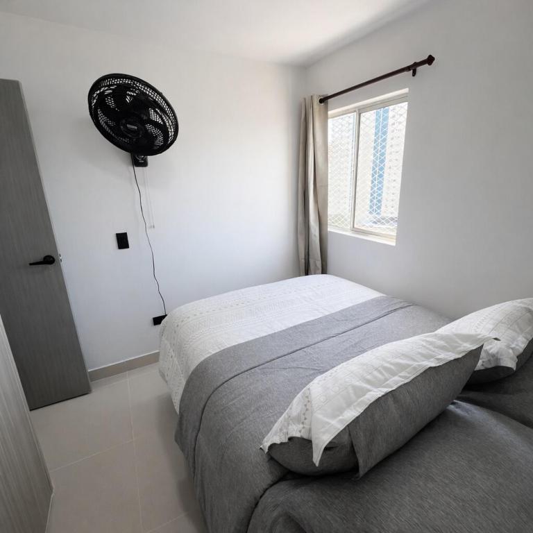 Caribbean Mist by Hilal, Seaview, Chill & Pool - Three-Bedroom Apartment with Balcony - 24