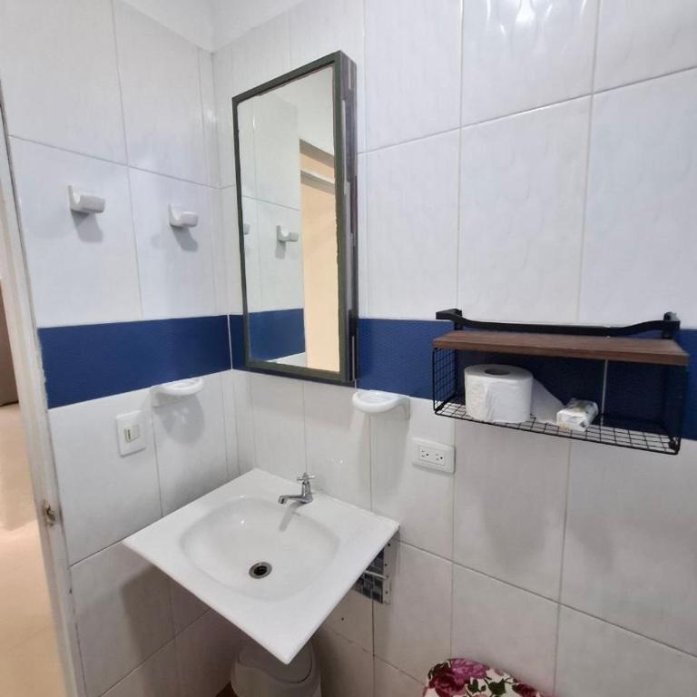 Apartamento Familiar con Aire y WiFi a 9 Minutos walking Playa Spratt Bight - Apartamento de 3 dormitorios - 19