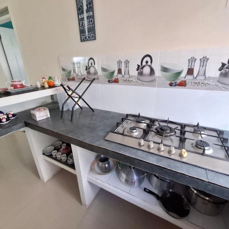 Apartamento Familiar con Aire y WiFi a 9 Minutos walking Playa Spratt Bight - Apartamento de 3 dormitorios - 40