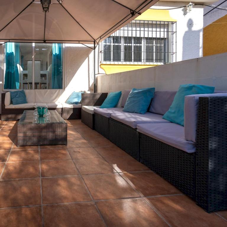 Stunning Villa Heated Pool - Pass the Keys - Casa - 23