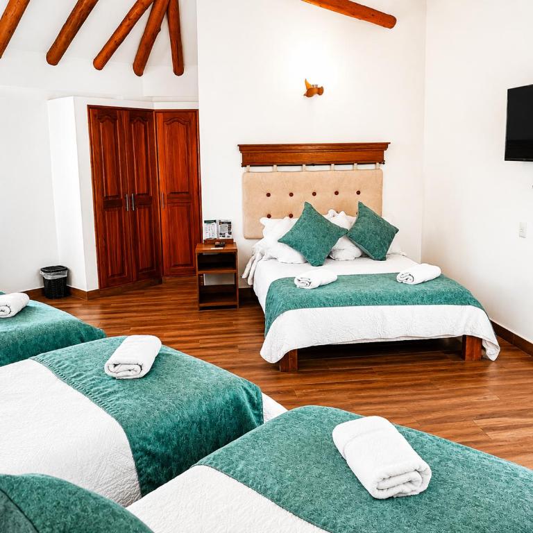 Hotel las Palmas - Habitación Familiar - 8