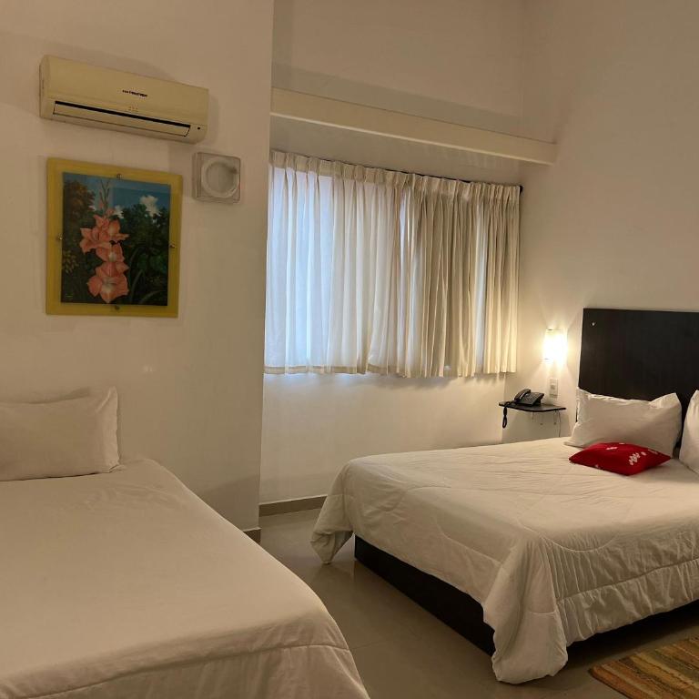 Los Lirios Hotel Merida - Triple Room - 1