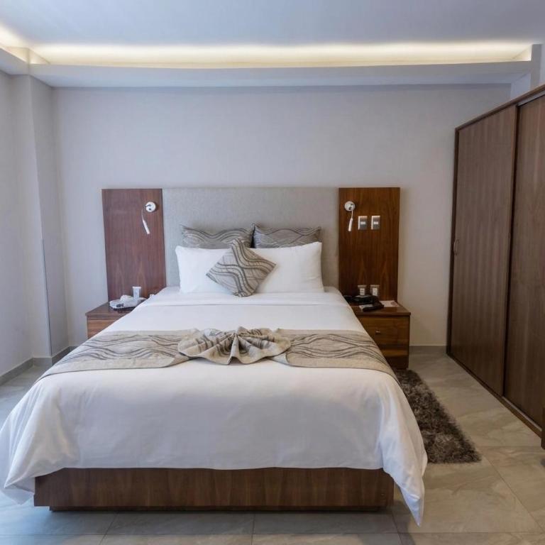 JTowers - Executive Suite - 11