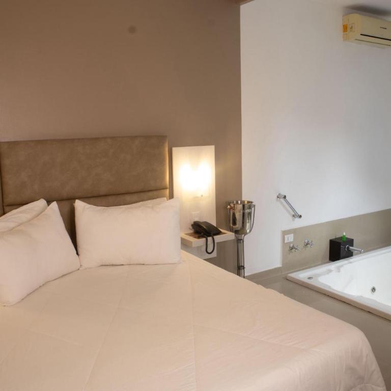 Los Lirios Hotel Merida - Deluxe Suite - 1