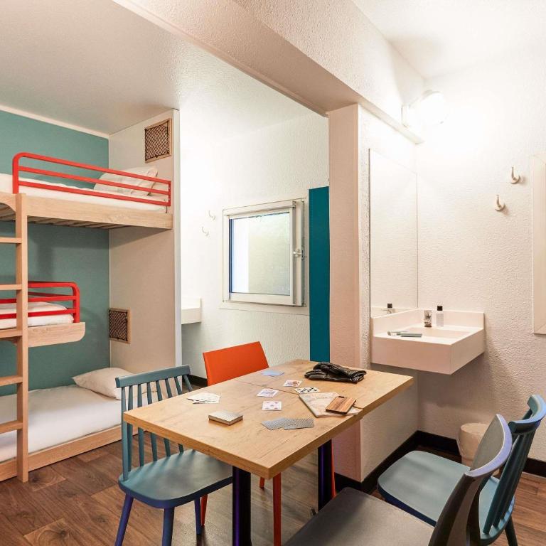 hotelF1 Villeneuve Loubet - Dortoir à 6 Lits avec Salle de Bains Commune - 4