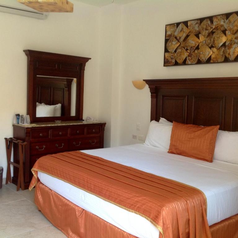 Hotel Las Golondrinas - Deluxe King Room - 10