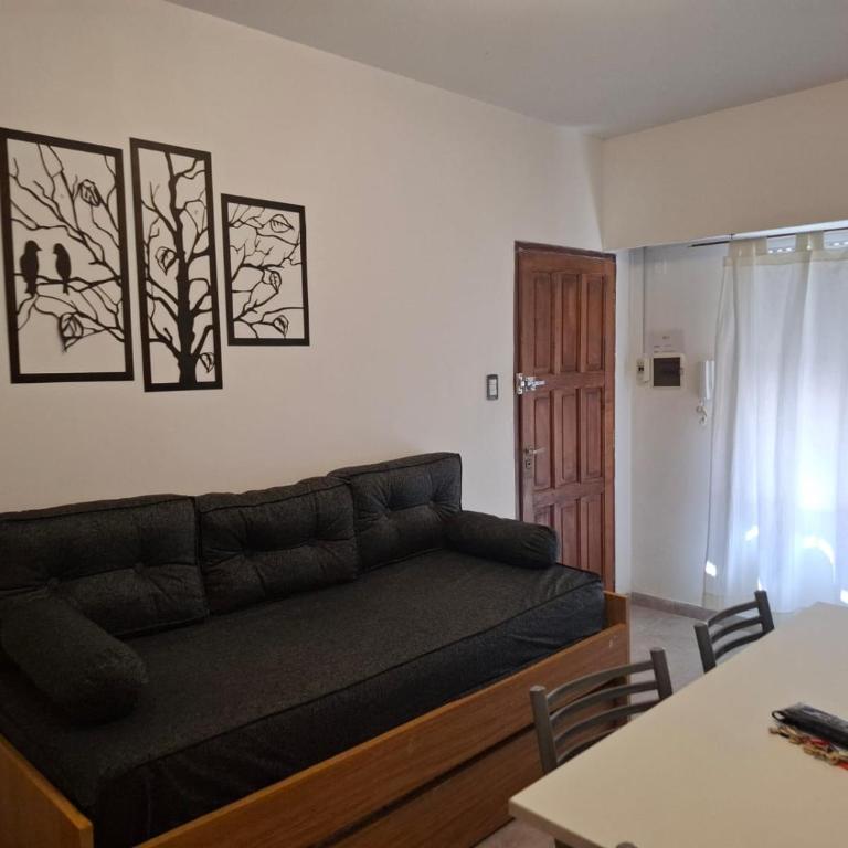 Departamento céntrico 19 de Mayo con cochera - Apartamento - 3