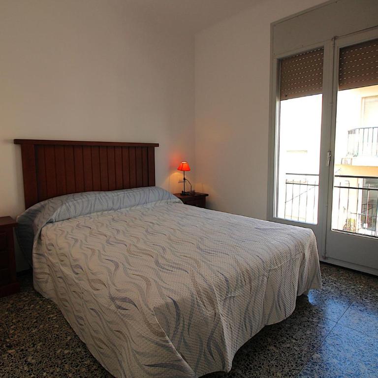 Luminoso apto céntrico a 100m de la playa del Puerto con wifi, balcón y cocina renovada - ES-228-71 - Appartement - 7