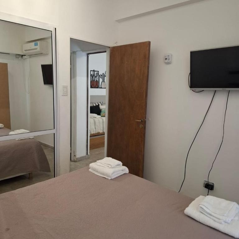 Departamento céntrico 19 de Mayo con cochera - Apartamento - 9