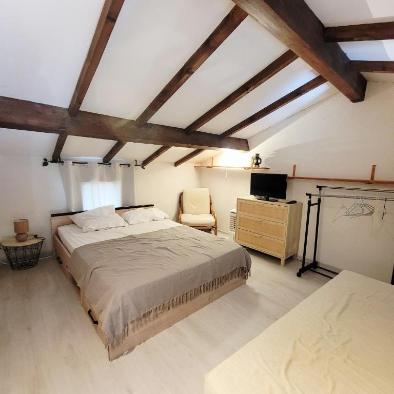 Saint Cyprien : T2 Mezzanine avec Garage - Animaux admis - FR-1-309-353 - Apartment - 11