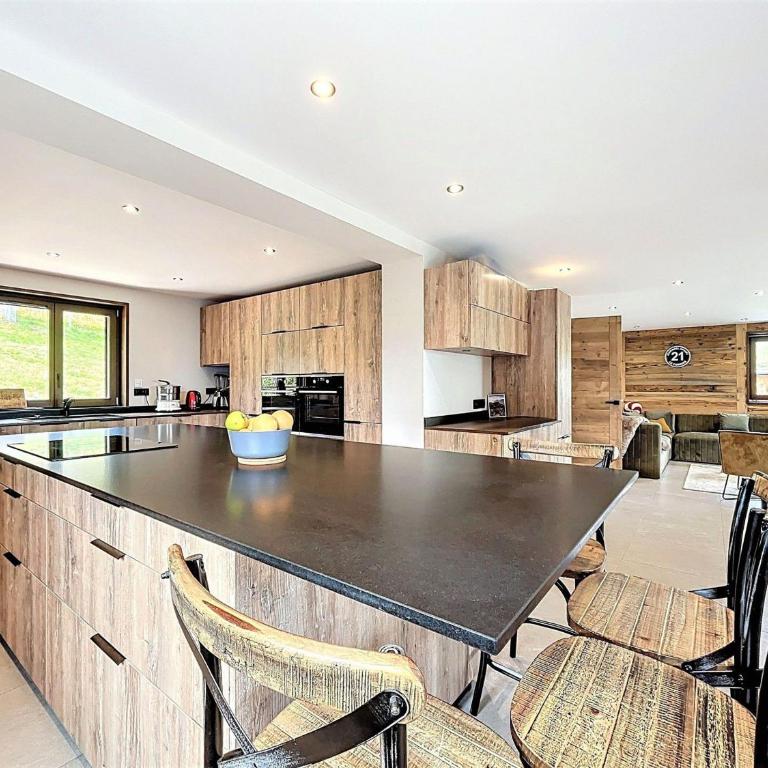 Chalet savoyard, animaux OK, parking - 14 pers. - Chalet 3 Chambres - 1
