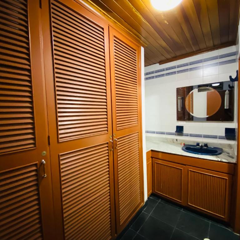 Casa Mayorga Rodadero Santa Marta Hostal - Family Room with Private Bathroom - 4