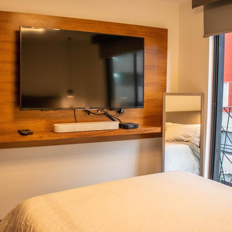 Elegant Apartment in the Heart of Napoles - Two-Bedroom Apartment - 7