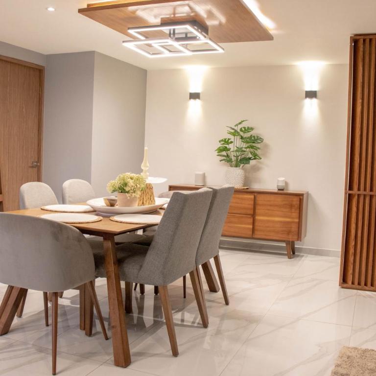 Elegant Apartment in the Heart of Napoles - Two-Bedroom Apartment - 16