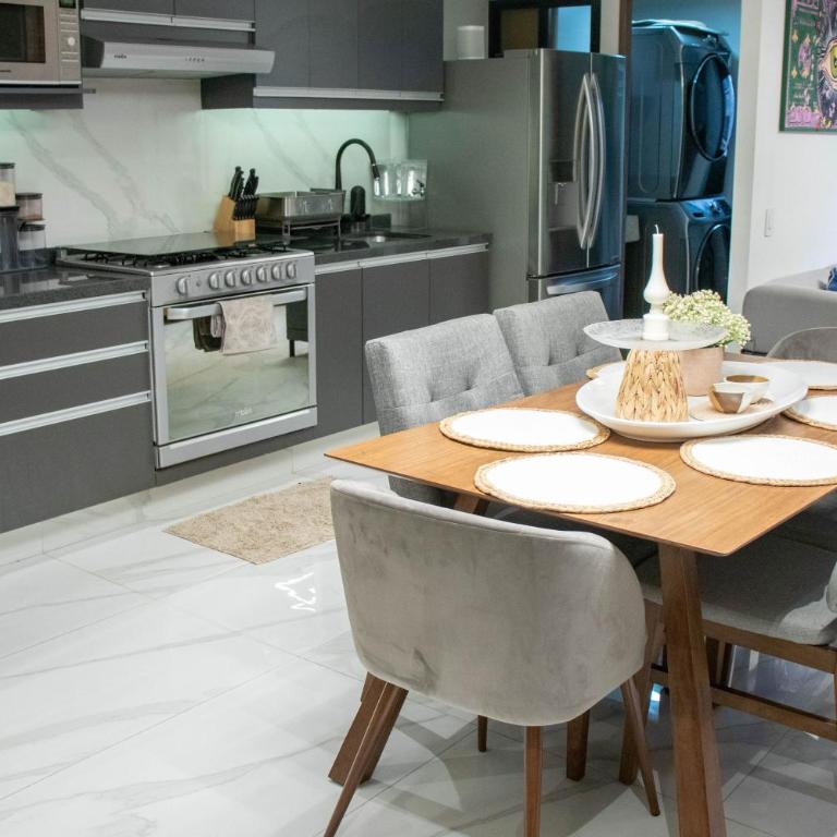 Elegant Apartment in the Heart of Napoles - Two-Bedroom Apartment - 20
