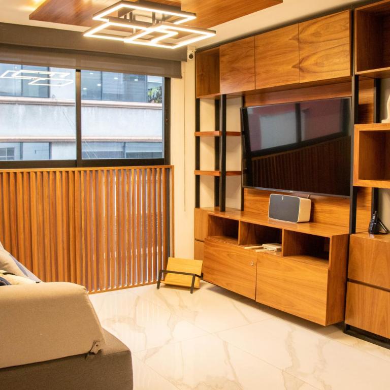 Elegant Apartment in the Heart of Napoles - Two-Bedroom Apartment - 23