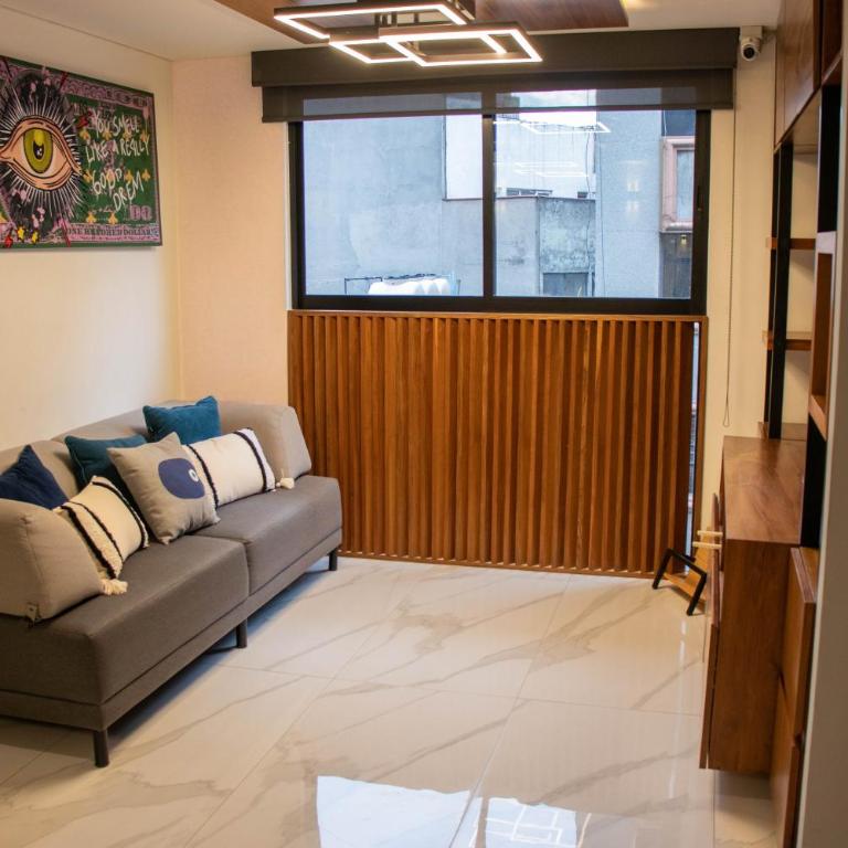 Elegant Apartment in the Heart of Napoles - Two-Bedroom Apartment - 24