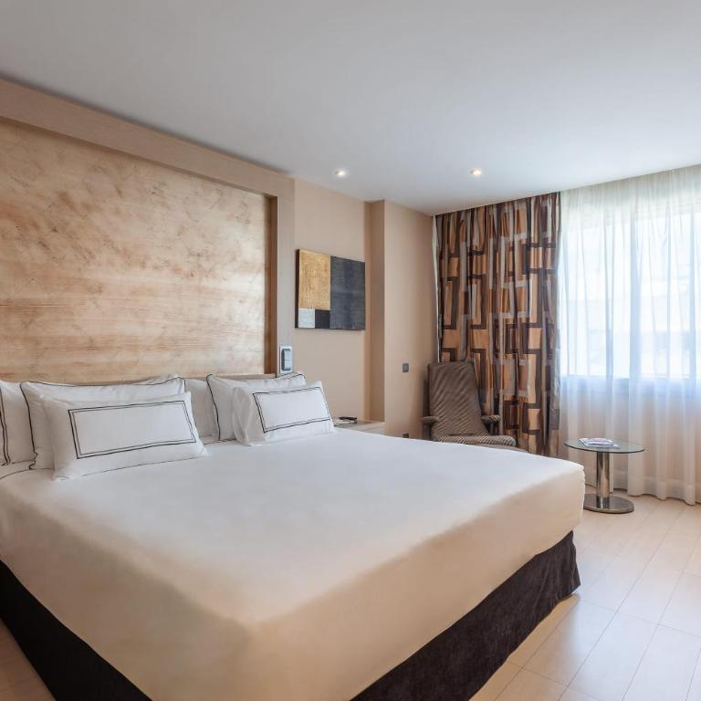 Meliá Sevilla - Habitación Premium Comunicada - 3