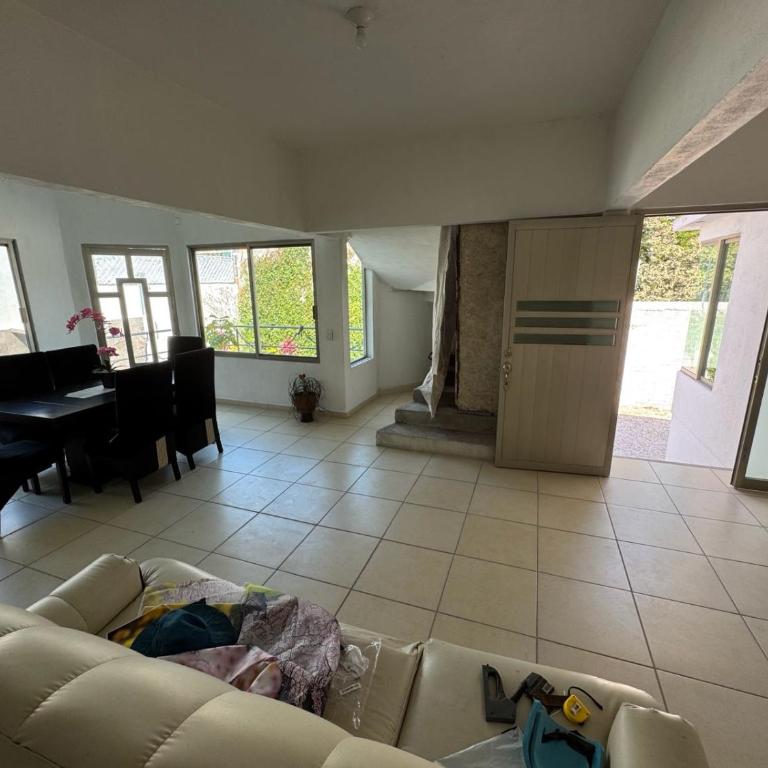 Casa Completa con Piscina y Fácil acceso a la autopista del SOL - Casa - 10