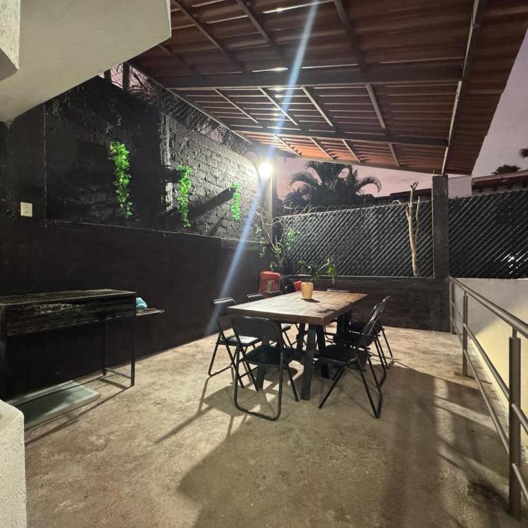 Casa Completa con Piscina y Fácil acceso a la autopista del SOL - Casa - 15