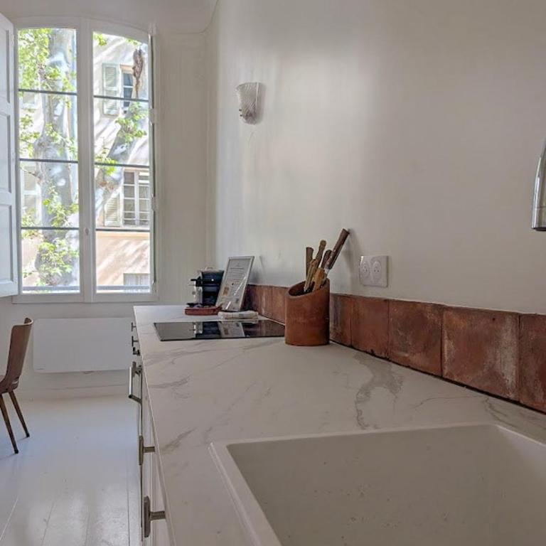 Lou Mamé, Grand T2 de caractère, centre d'Aix-en-Provence - Appartement 1 Chambre - 12
