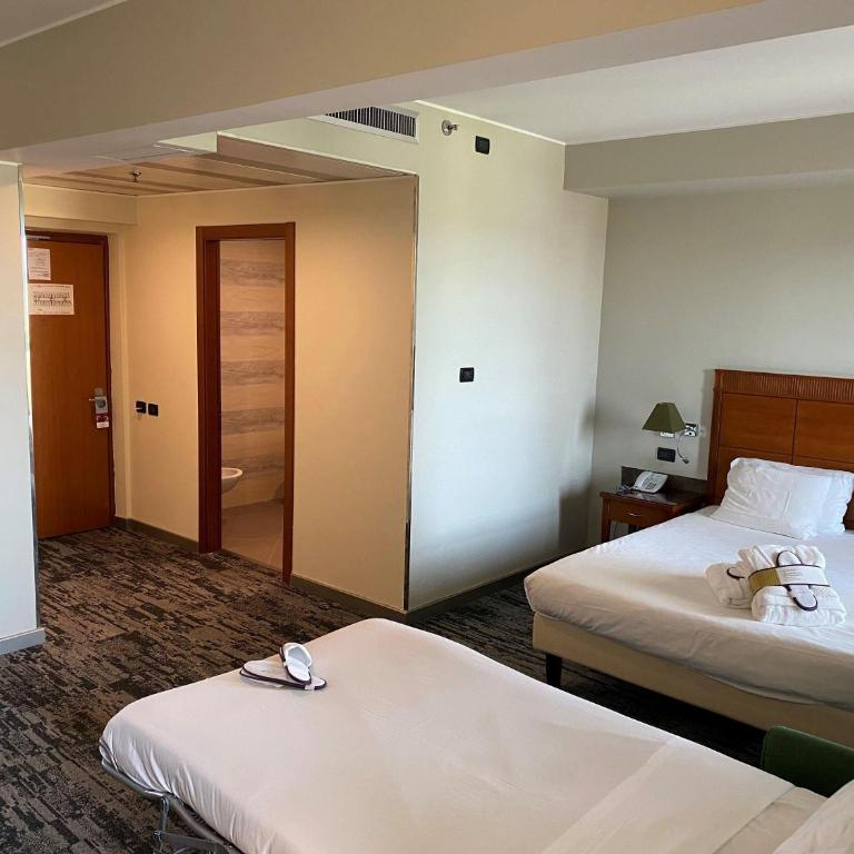 Mercure Leonardo da Vinci Rome Airport - Camera Familiare Classic - 3