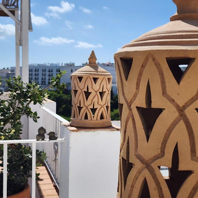 Riad Vejerísimo - Unique private patio house 8 pers - Four-Bedroom House with parking - 2