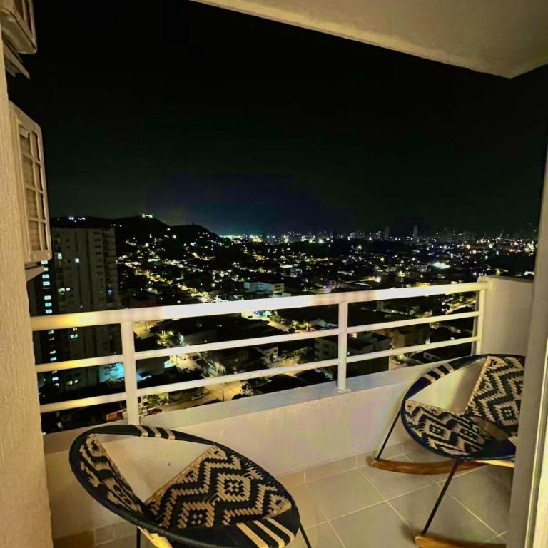 Apartamento moderno en el piso 24 con vistas al mar - Two-Bedroom Apartment - 5