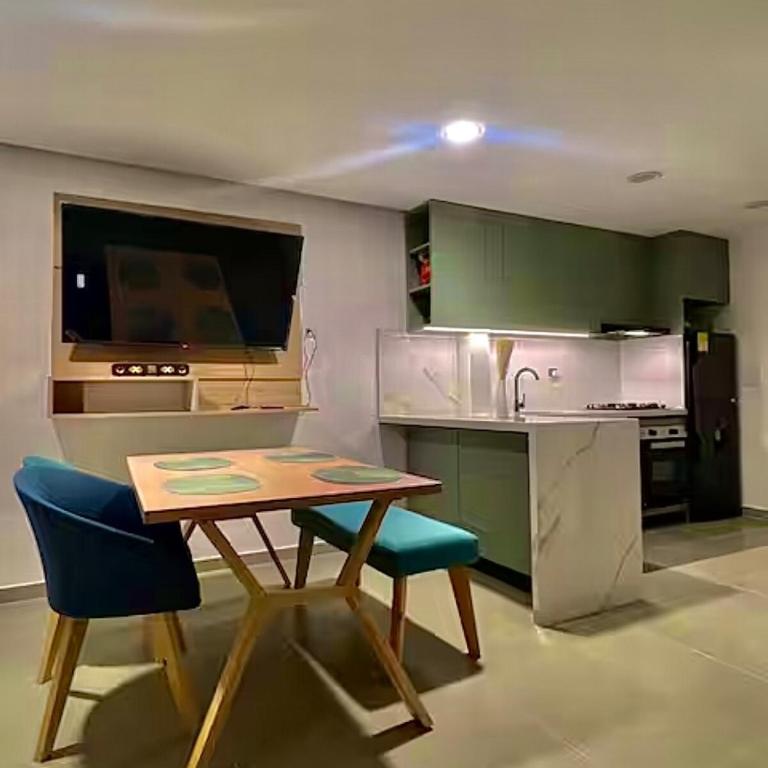 Apartamento moderno en el piso 24 con vistas al mar - Two-Bedroom Apartment - 9