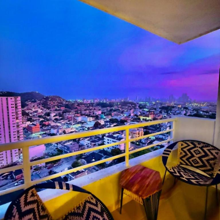 Apartamento moderno en el piso 24 con vistas al mar - Two-Bedroom Apartment - 12