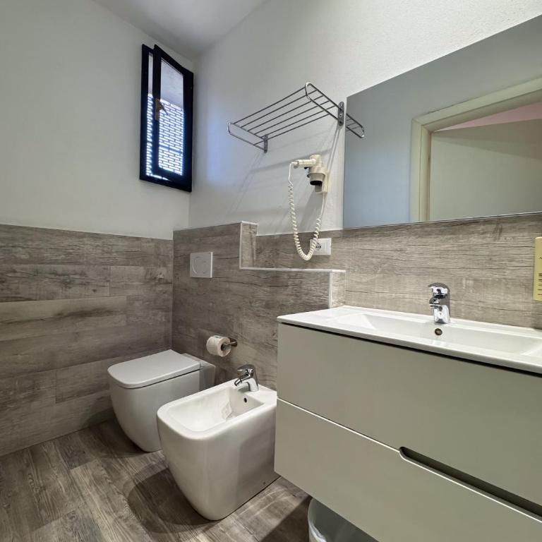 Hotel Giardinetto Al Sant'Orsola - Camera Quadrupla Comfort - 8