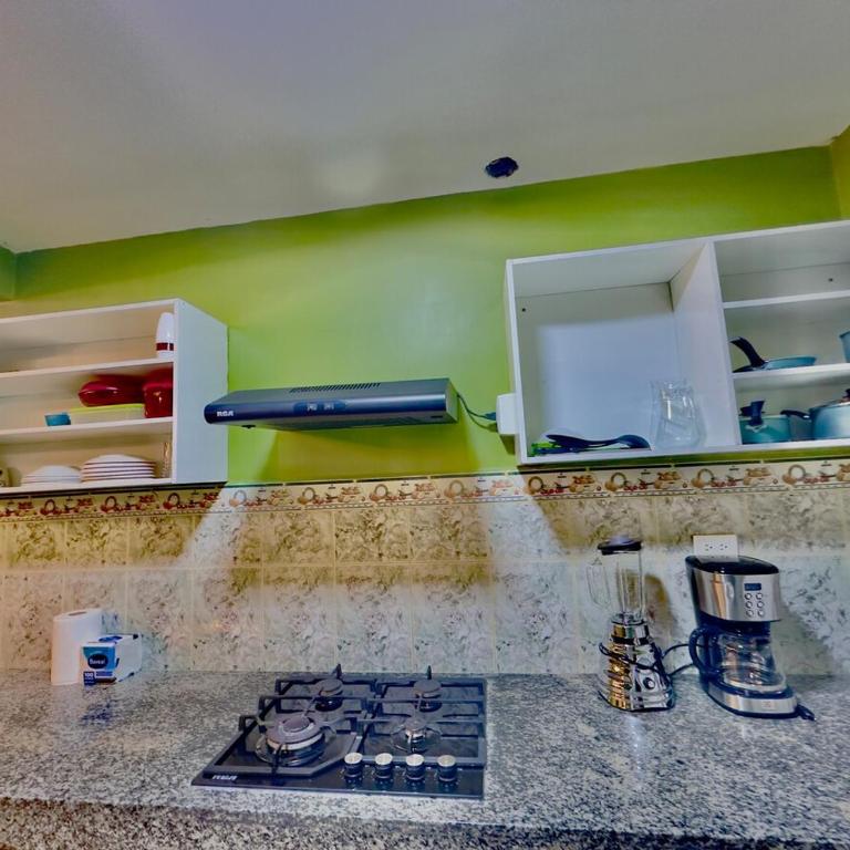 Family Apt with Garage - Close to Everything - Three-Bedroom Apartment - 11
