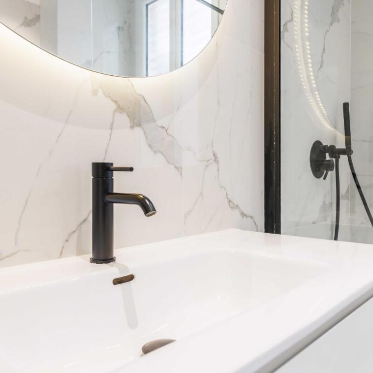Chic apartment - 2BR 4P - Trocadero - Appartement 2 Chambres - 24