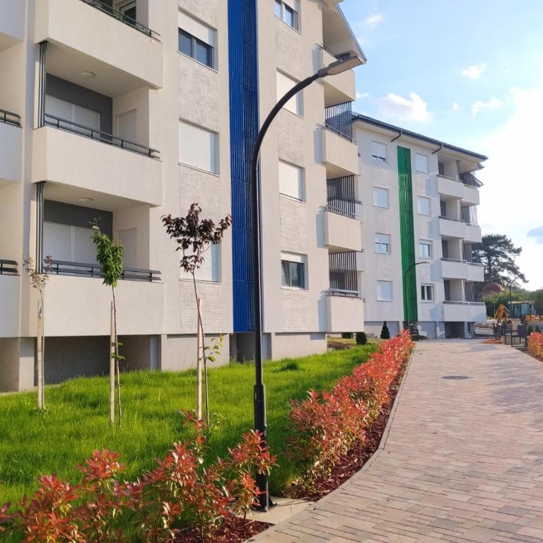 OPERA LUX APARTMENTS Green Hill - Relax & Free Parking - Deluxe Apartment - 9