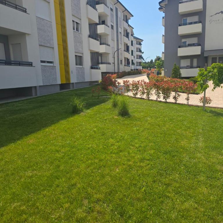 OPERA LUX APARTMENTS Green Hill - Relax & Free Parking - Deluxe Apartment - 7