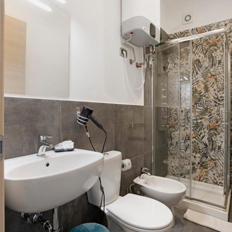 Domi Home - Appartamento Deluxe con 2 Camere da Letto e Vista Giardino - 16