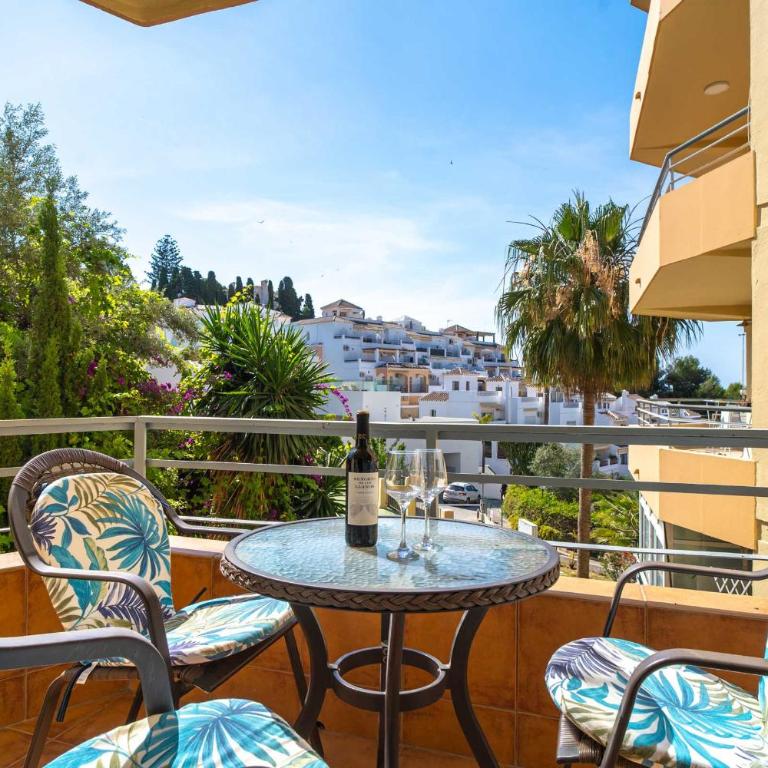 Tahiti 2 7 by Casasol - Family Apartment for 4 People near Playa Burriana, Nerja - Two-Bedroom Family Apartment - 2