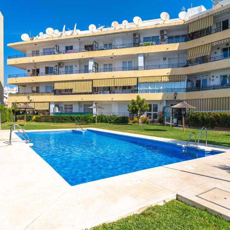 Tahiti 2 7 by Casasol - Family Apartment for 4 People near Playa Burriana, Nerja - Two-Bedroom Family Apartment - 24