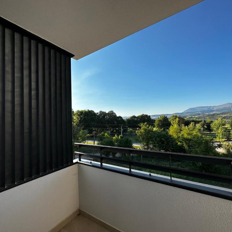 Green Hill Lux Apartments - One-Bedroom Apartment - 24