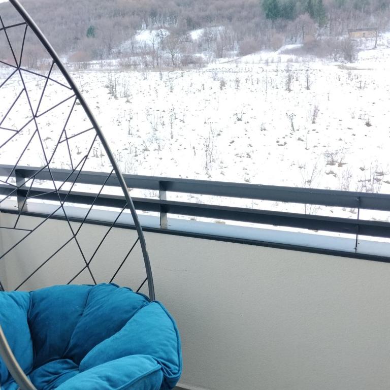 Green Hill Lux Apartments - One-Bedroom Apartment - 53